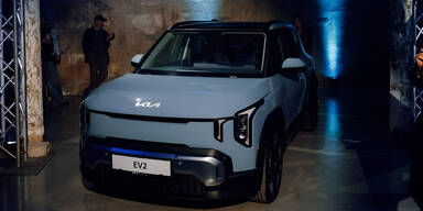 Spektakuläre Inszenierung: So zeigt Kia den neuen EV2 in Wien