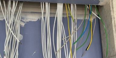 Kabeldiebe verzögern Schwimmvergnügen in Kremser Hallenbad