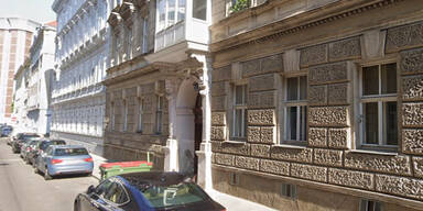 Männliche Leiche in Teich in Wiener Innenhof entdeckt