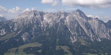 Tourengeher stürzte 25 Meter in die Tiefe - Überlebt