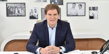 Wegen Iran-Angriff: Maschmeyer-Sohn läuft mit Baby durch Wüste