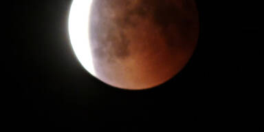 Der Mond über Piringsdorf 