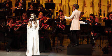 Après-Ski mit ABBA-Orchestermusik und Monika Ballwein 