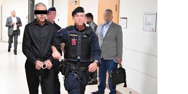 Vater stach 13 Mal auf Tochter ein: "Ich bin schuldig"