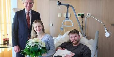 Neujahrsbaby-Foto aus OÖ polarisiert nun Deutschland 