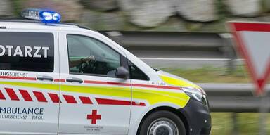 Unter Hoflader begraben: 30-Jähriger tot