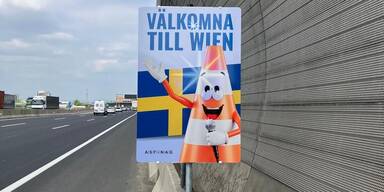 So empfängt Asfinag-Maskottchen Polli die ESC-Fans auf der A4