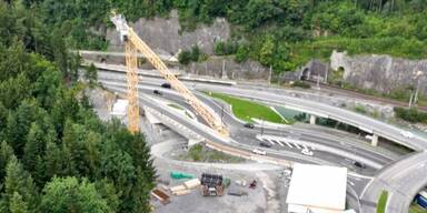 Sprengung für Stadttunnel: Steine auf fahrende Autos geschleudert