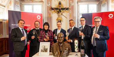 So prickelnd verlief die Julius-Raab-Weintaufe