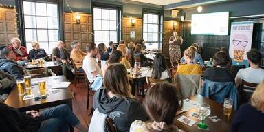 Forschungstalk im Pub: Auf ein "Pint of Science"