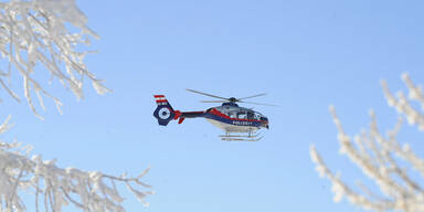 Polizeihubschrauber Winter