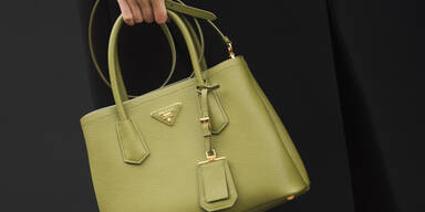 Prada Taschen und Gucci Schuhe.jpg
