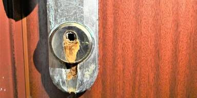 Polizei schlägt Alarm: Einbrecher manipulieren Schlösser mit Säure