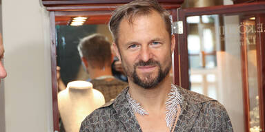Affären-Beichte von Philipp Hochmair: „Die besten Zeiten hatte ich mit verheirateten Frauen“