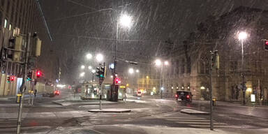 Schnee-Wien-Oper.jpg