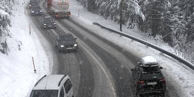 Starker Schneefall führte zu Sperre der Tiroler Fernpassstraße