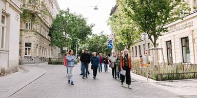 ESC-Guerillawalk mit Tex Rubinowitz und Oliver Hangl 