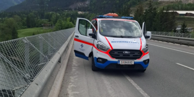 Ruderer treiben auf Salzach ab: Rettungseinsatz im Pongau