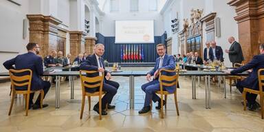 Sicherheitsallianz OÖ LH Stelzer, LR Achleitner.jpg
