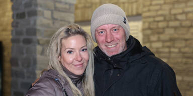 Simone Lugner & Co.: Promis Punschen für den guten Zweck