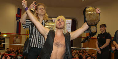 Wrestling in Lanzenkirchen: Spektakulärer Openweight-Titelwechsel