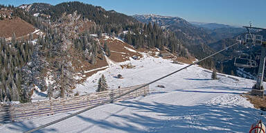 Kein Schnee! Beliebtes Skigebiet sperrt fast alle Lifte