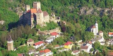 Feuerwehr sichert Trinkwasserversorgung in Hardegg (NÖ)