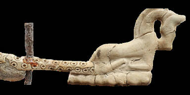 Steg einer alten Harfe.jpg