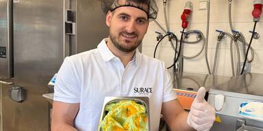 Surace hat ab sofort Matcha-Eis mit Mango-Sauce neu im Sortiment 