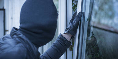 Sparbücher und Geld aus Pfarrbüro gestohlen
