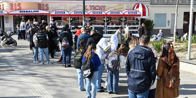 Ansturm auf Kult-Eissalon Tichy hat am Reumannplatz