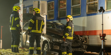 Unfall Bahn Auto Niederwaldkirchen