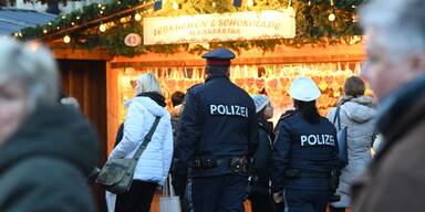 Weihnachtsmarkt Polizei.jpg