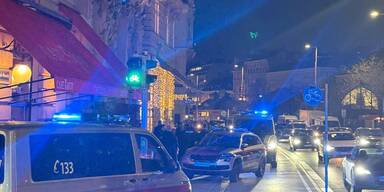 Mann flüchtet - Großeinsatz am Naschmarkt