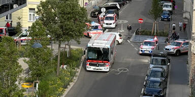 Zwei Kinder (4 & 6) nach Wohnungsbrand wiederbelebt