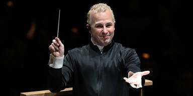 Yannick Nézet-Séguin GettyImages-2012933092.jpg