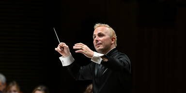 Yannick Nézet-Séguin GettyImages-2012934482 (2).jpg