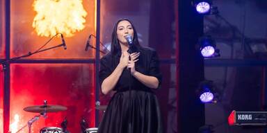 Israels ESC-Star Raphael Yuval lieferte in Wien ein Feuerwerk der Gefühle