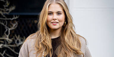 Trotz Gips! Prinzessin Amalia hat jetzt einen neuen Titel