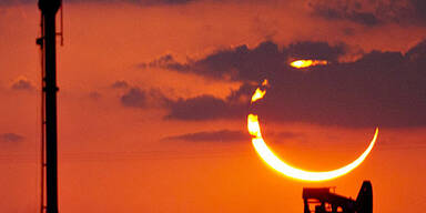 Spektakuläre Sonnenfinsternis in Asien & USA