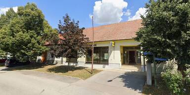 Überfall - Komplize wartete mit Auto vor Bank 