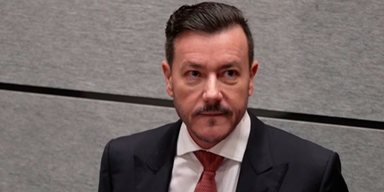 Justiz-HAMMER um René Benkos Telefon in U-Haft