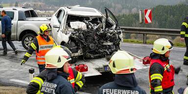 Notarzt B126 bei Zwettl an der Rodl