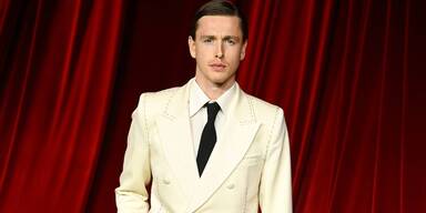 Bond: Neuer Film erst 2028 & ER ist neuer Topfavorit auf Agentenrolle