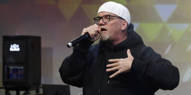 Überraschung! DJ Ötzi oben ohne bei der Kitz Legends Night