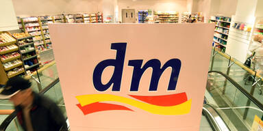 Wegen AfD: Kunden drohen mit Boykott von Drogerie-Riese dm