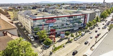 Kopie von Viel Platz für ESC-Fans. Im XXXLutz neben der Stadthalle Wien.