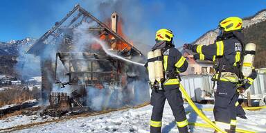 Großbrand forderte Feuerwehren in Bad Goisern