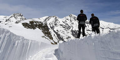 Schneeräumung auf der Großglockner-Hochalpenstraße 