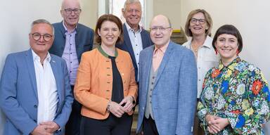 Genussland OÖ Team mit LR Michaela Langer-Weninger (m.)